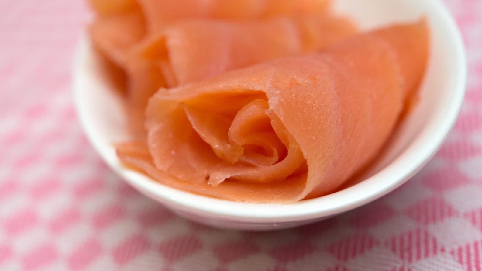 Rückruf für Raeucherlachs und Graved Lachs.