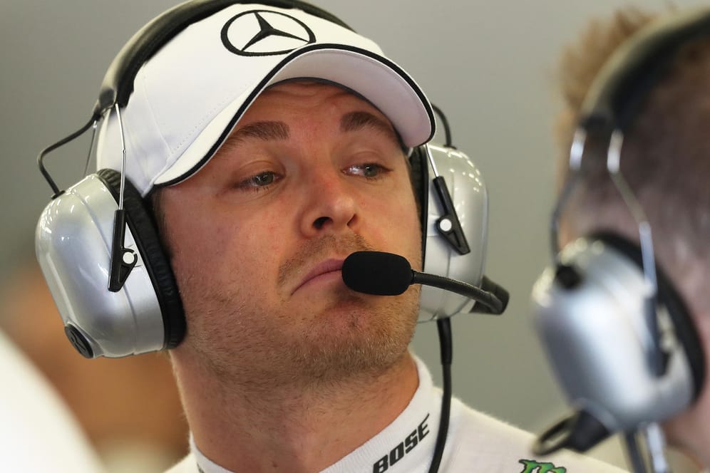 Enttäuschter Gesichtsausdruck: Nico Rosberg war im zweiten Training zum Zuschauen verdammt.