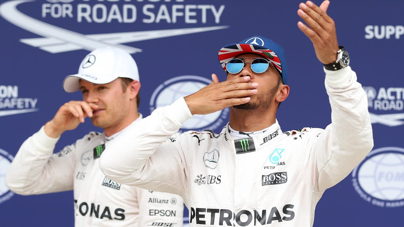 Bereits in Silverstone könnte es erneut knallen: Die Mercedes-Piloten Nico Rosberg (links) und Lewis Hamilton.