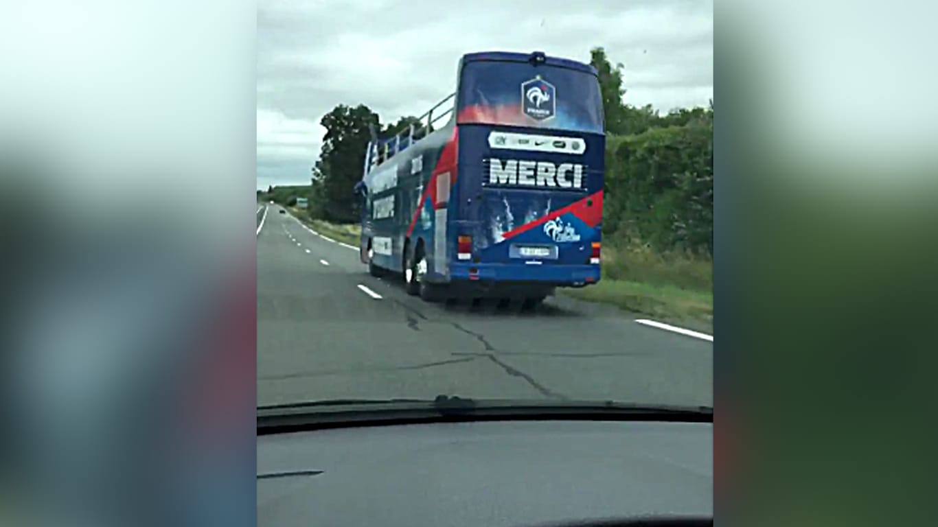 Das ist der "Titel-Bus" der Franzosen.