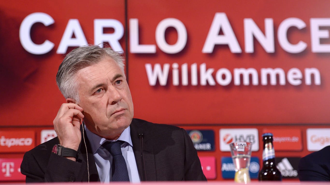 Carlo Ancelotti bei seiner Vorstellung beim FC Bayern.