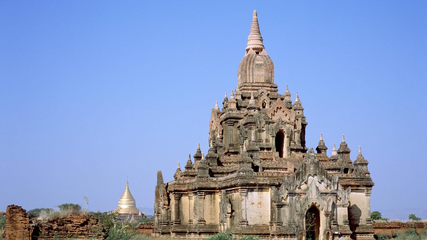 Buddhistischer Tempel in Bangan. Der Ort ist einer der wichtigsten Attraktionen Myanmars.