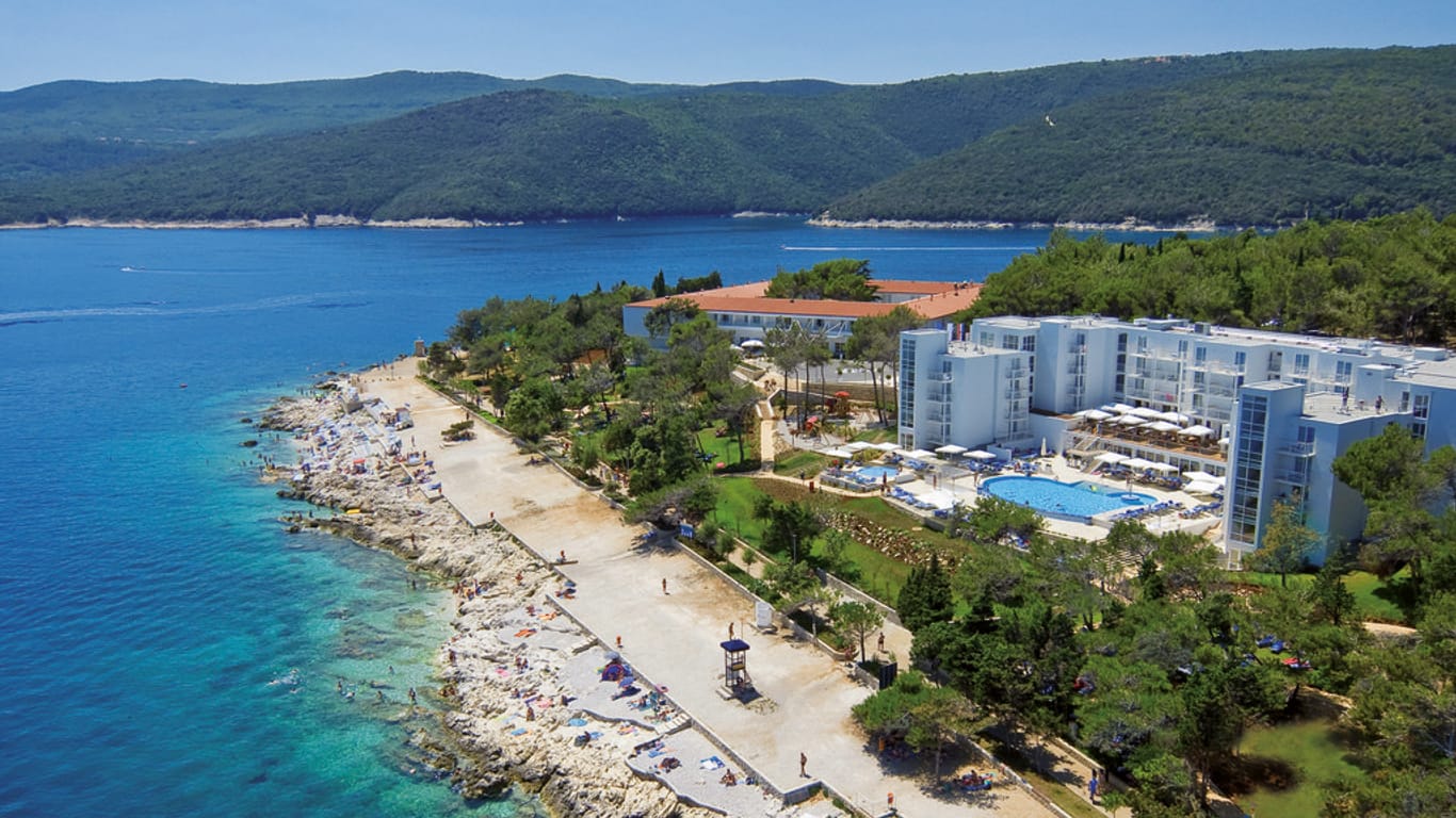 Das Vier-Sterne-Hotel "Valamor Sanfior" in Rabac (Istrien) ist perfekt für einen romantischen Urlaub.