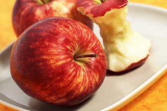 Äpfel der Sorte Gala sind beliebt und enthalten viel Vitamin C, dass das Immunsystem stärken kann.