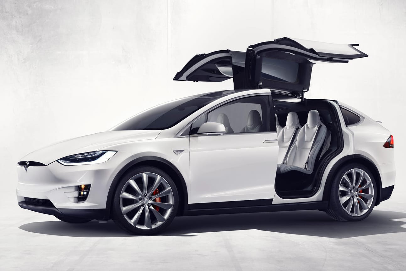 Tesla Model X: Elektro-Crossover bekommt eine neue Basisversion.