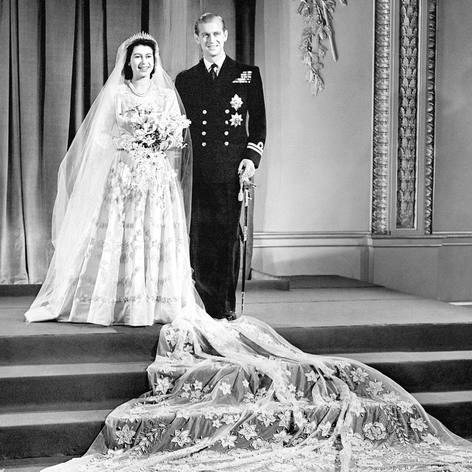 1947 heiratete Elisabeth II. ihren Philip Mountbatten. Damals war die spätere englische Monarchin noch Kronprinzessin - erst 1953 folgte die Krönung zur Königin.