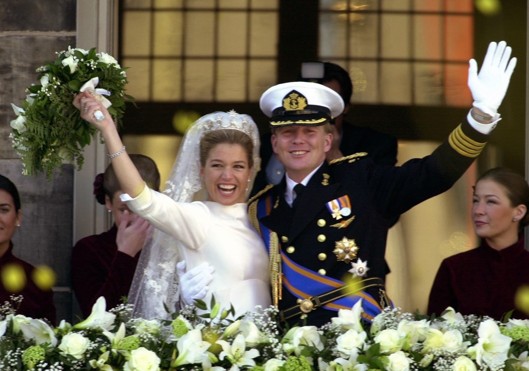 In den Niederlanden läuteten 2004 die Hochzeitsglocken: Kronprinz Willem-Alexander heiratete seine Máxima. Die bildhübsche Argentinierin verdrehte nicht nur dem Thronfolger, sondern dem gesamten niederländischen Volk den Kopf - dank ihrem strahlenden Lächeln und ihrer charmanten Art.