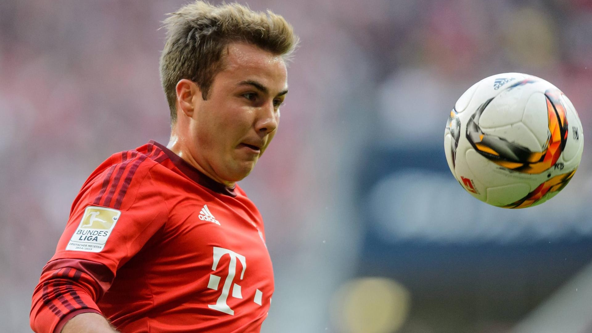 Mario Götze wechselte 2013 für 37 Millionen Euro Ablöse von Dortmund zu den Bayern. Mario Götze wechselte 2013 für 37 Millionen Euro Ablöse von Dortmund zu den Bayern.