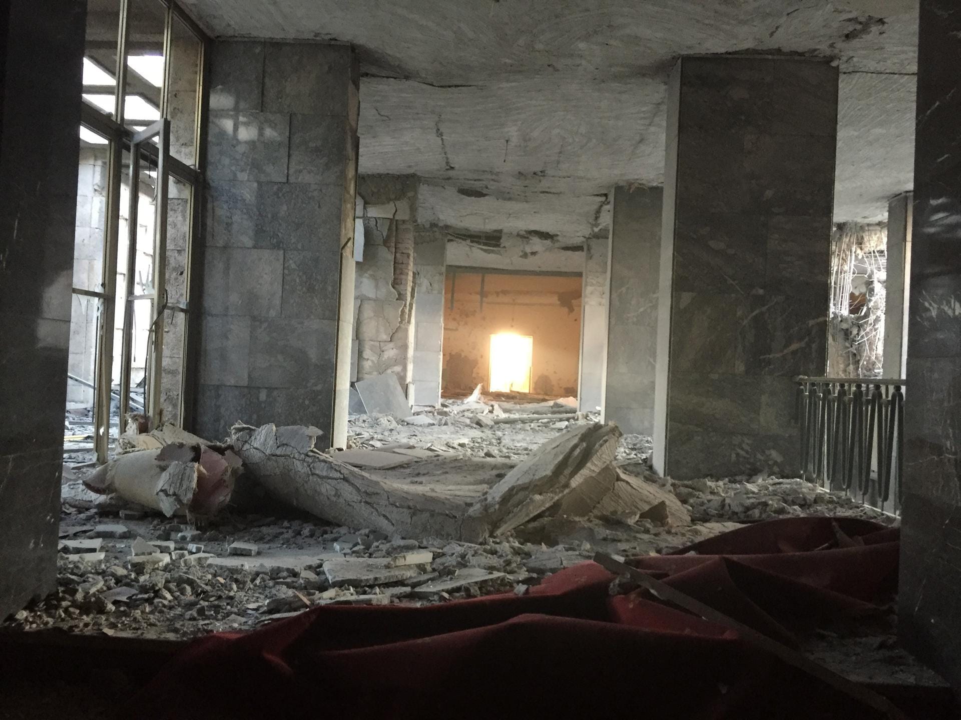 Bei Luftangriffen ist das Gebäude der Großen Nationalversammlung in Ankara stark beschädigt worden.