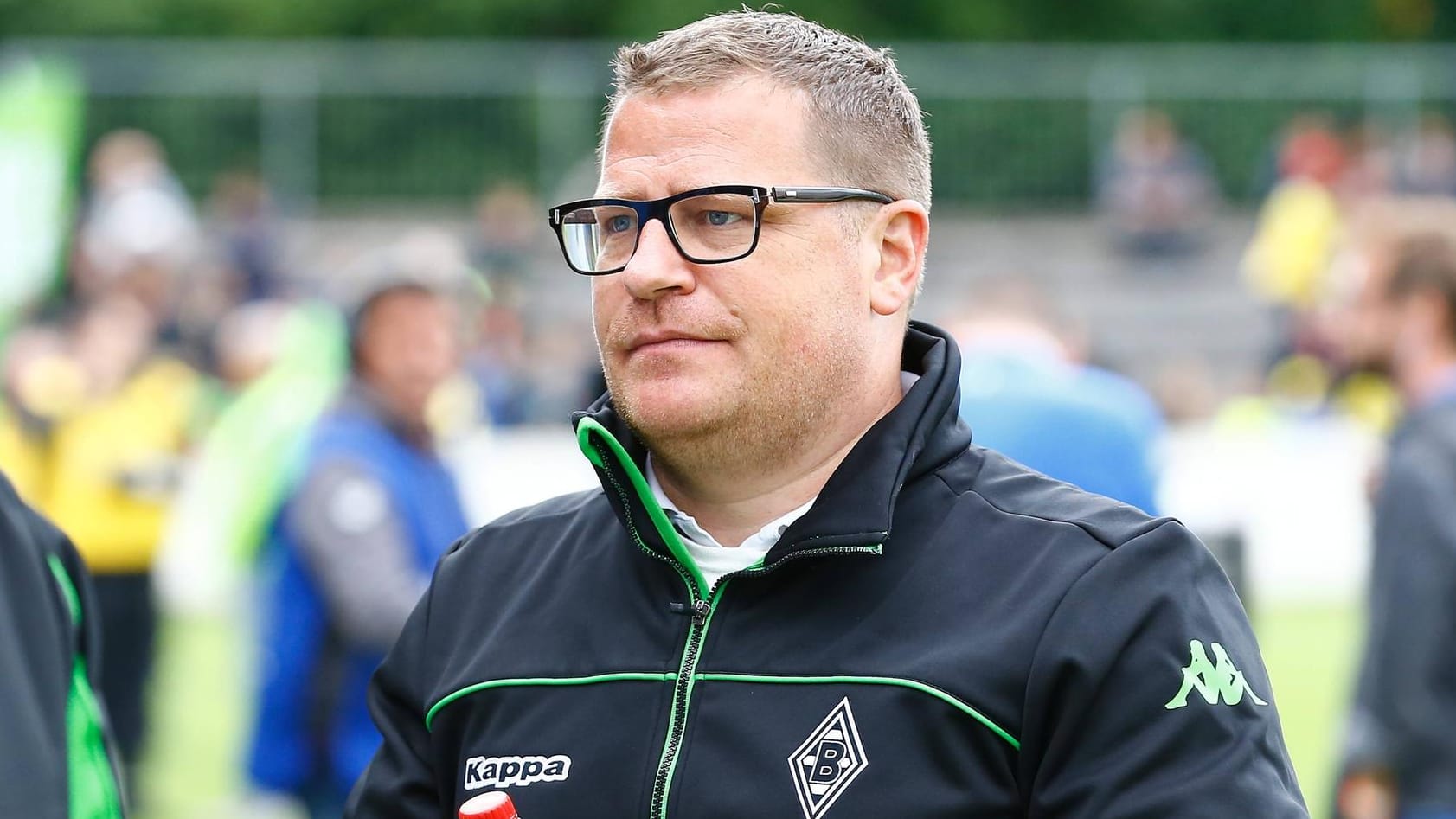 Max Eberl hat bei Borussia Mönchengladbach einen Vertrag bis 2020. Max Eberl hat bei Borussia Mönchengladbach einen Vertrag bis 2020.
