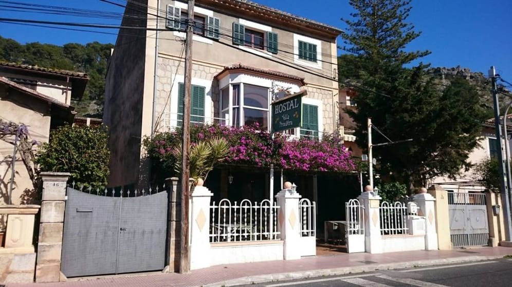 Das "Hostal Villa Primavera" in Puerto de Sóller bietet die perfekte Mischung aus Aktiv- und Erholungsurlaub.