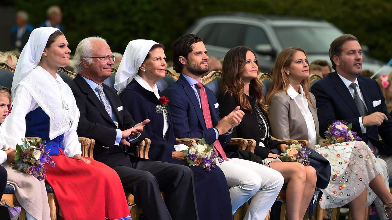 Die schwedische Königsfamilie bei den Feierlichkeiten zu Prinzessin Victorias 39. Geburtstag in Borgholm.