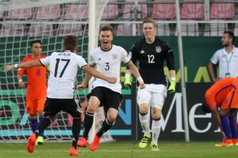 Die DFB-Junioren bejubeln den fünften Platz bei der U19-EM.