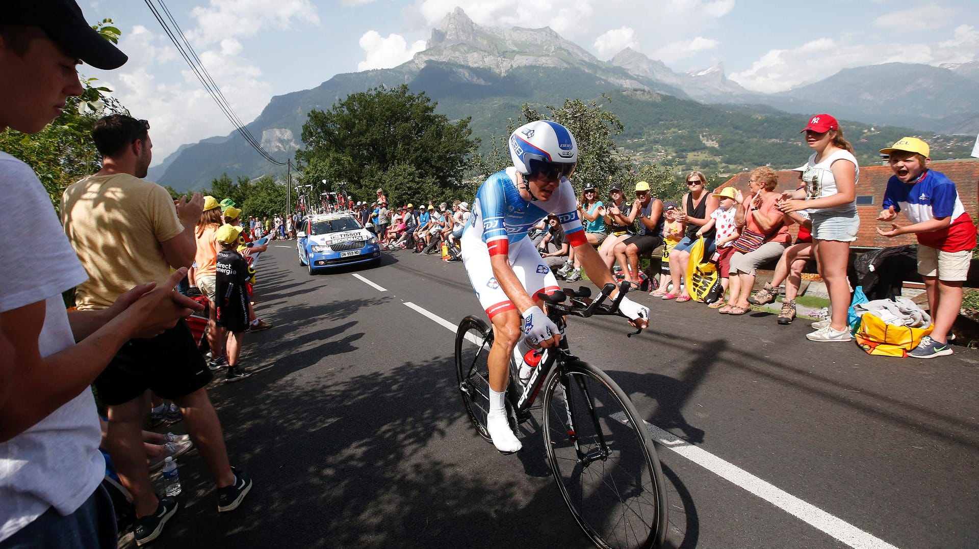 Die Tour de France lockt viele Fans an die Strecke, aber nur wenige vor den Fernseher.