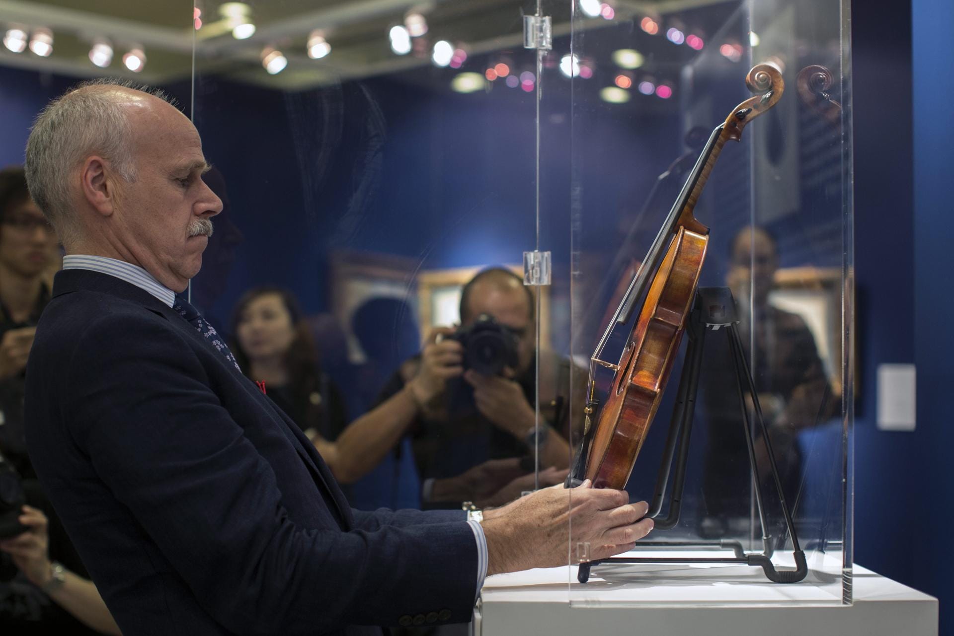 Zu den Highlights bei den Auktionen von Christie's zählen wertvolle Musikinstrumente wie diese Violine von Stradivari.
