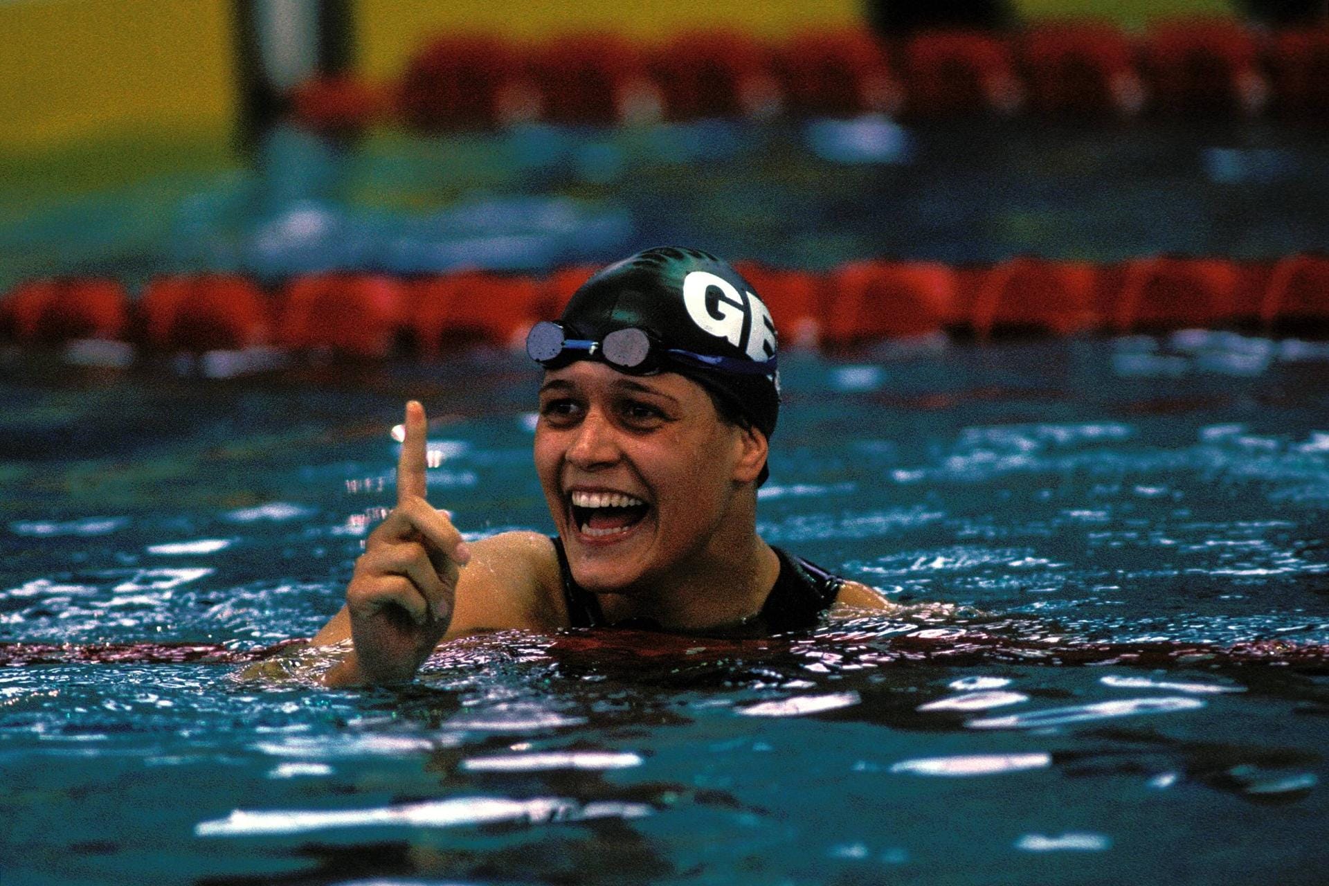 Sandra Völker schwamm 1996 bei den Olympischen Spielen in Atlanta zu drei Medaillen. Sie holte die Silbermedaille über 100 Meter Freistil, die Bronzemedaille über 50 Meter Freistil und ebenfalls Bronze mit der 4x100-Meter-Freistilstaffel. Zudem wurde sie 1997 Weltmeisterin über 50 Meter Freistil.