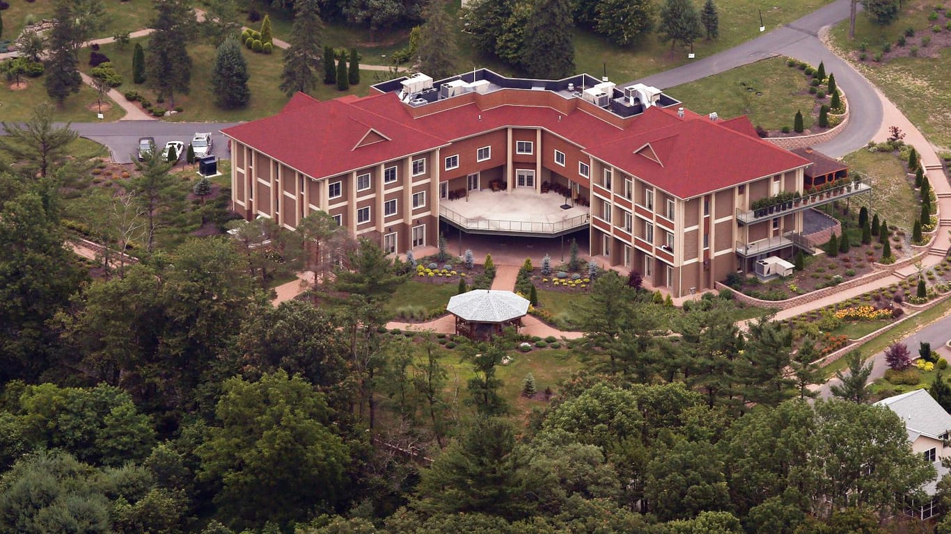 Hier lebt Fethullah Gülen: Das "Golden Generation Worship and Retreat Center" in Saylorsburg, Pennsylvania, USA.