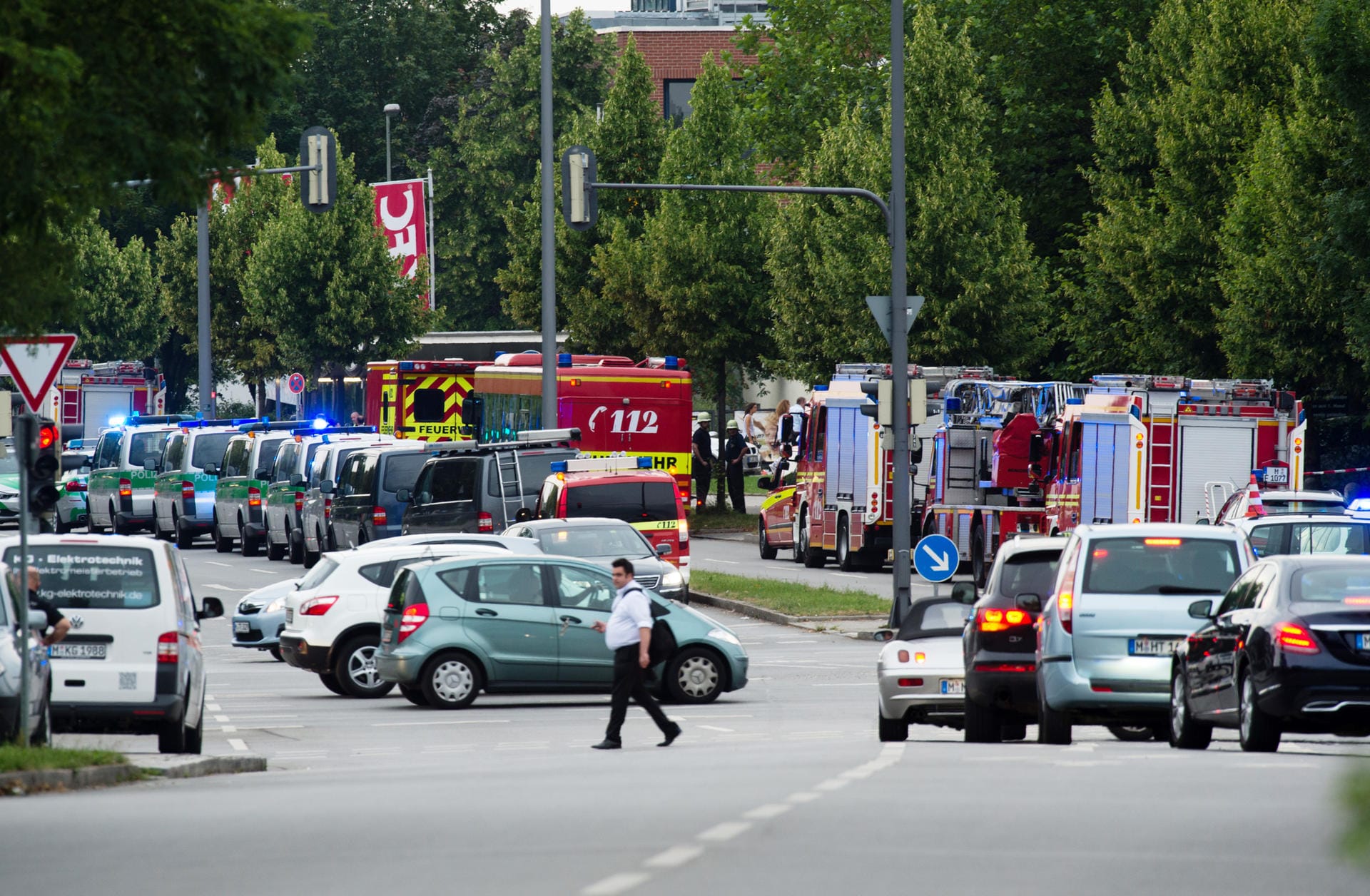 Am Freitag um 17.52 Uhr geht der erste Notruf bei der Polizei ein: Am Olympia-Einkaufszentrum in München sind Schüsse gefallen.