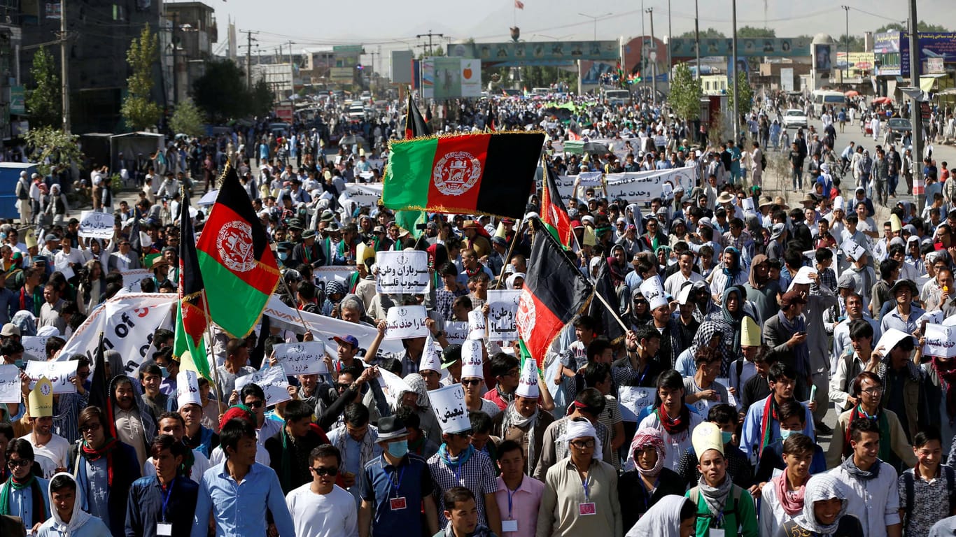 Die Demonstration der ethnischen Minderheit der Hazara vor dem Anschlag.
