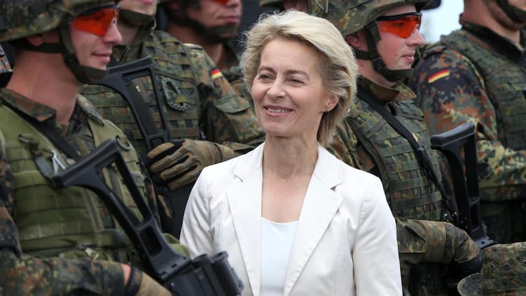Verteidigungsministerin Ursula von der Leyen überließ die Entscheidung, in München über die Bundeswehr zu verfügen, der Polizei.