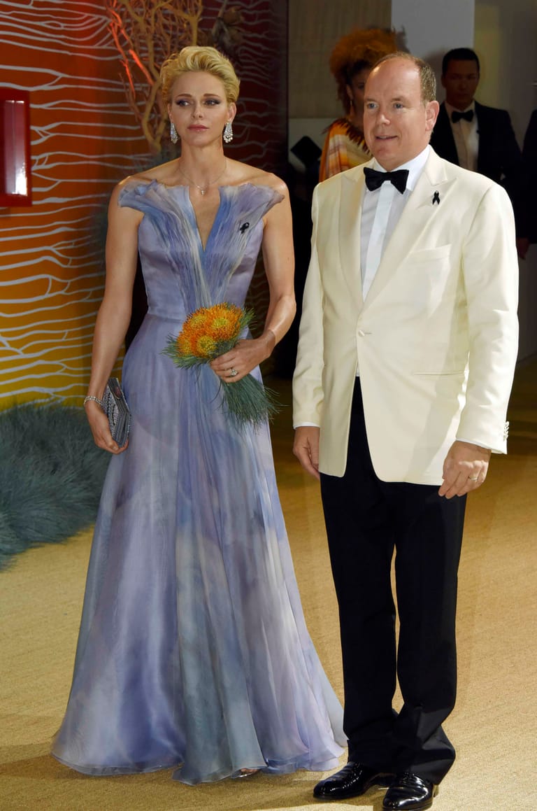 Charlène und Albert beim Rotkreuzball.