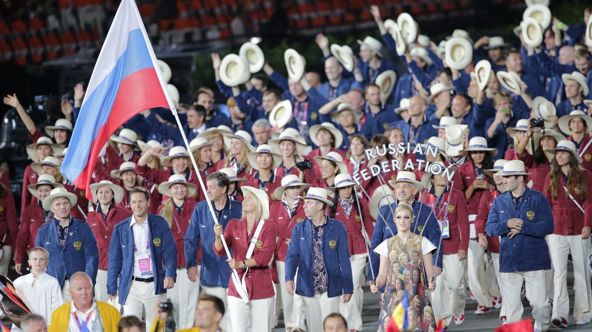 Auch 2016 in Rio de Janeiro wird eine russische Olympia-Mannschaft bei der Eröffnungsfeier in Stadion einlaufen - wie hier auf dem Bild 2012 in London. Auch 2016 in Rio de Janeiro wird eine russische Olympia-Mannschaft bei der Eröffnungsfeier in Stadion einlaufen - wie hier auf dem Bild 2012 in London.