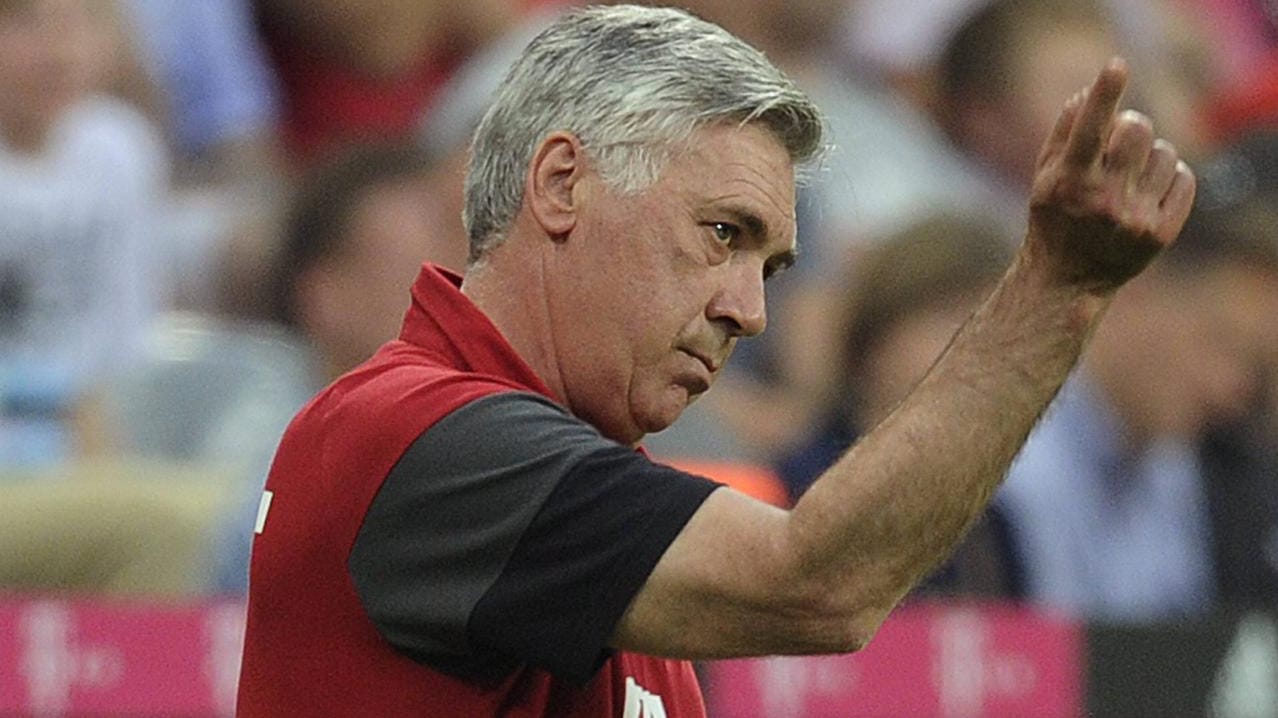 Trainer Carlo Ancelotti reist mit dem FC Bayern in die USA.