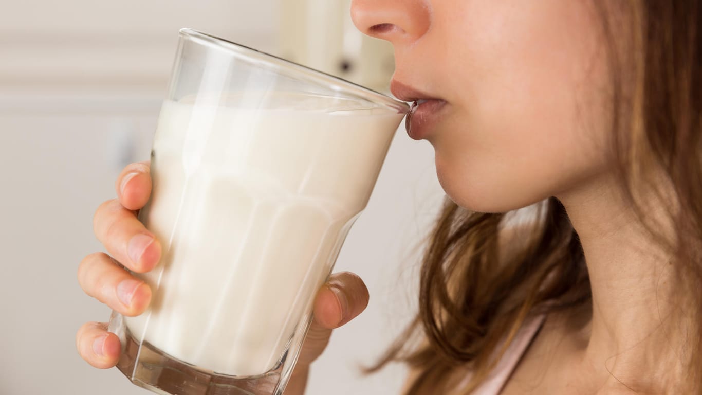 Bei jedem Siebten lösen Milchprodukte Durchfall, Magenschmerzen und Blähungen aus.