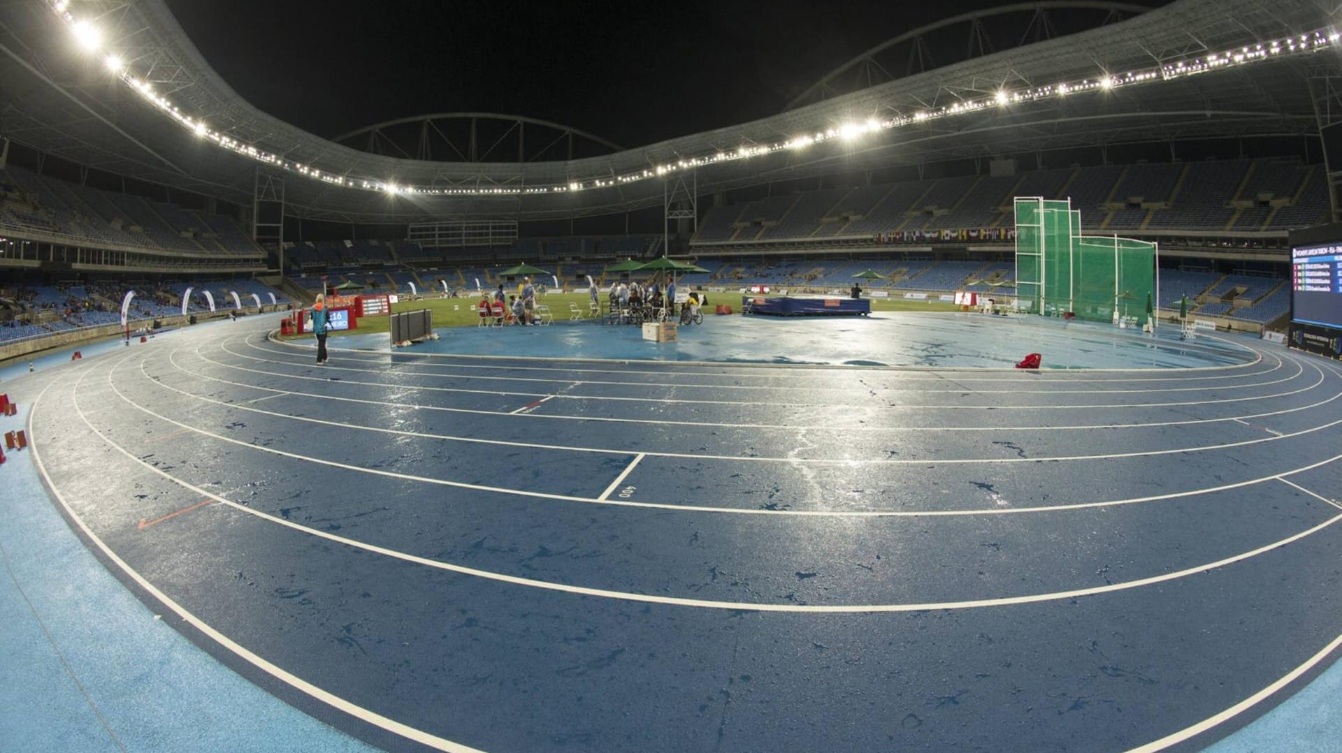 Im Olympiastadion finden Leichtahtletik- und Fußball-Wettkämpfe statt. Das Fassungsvermögen wurde für die Sommerspiele von 46.000 auf 60.000 Plätze erhöht. Gebaut wurde das Stadion 2003, fertiggestellt 2007. Heimatverein ist Botafogo, der in der ersten brasilianischen Liga spielt.