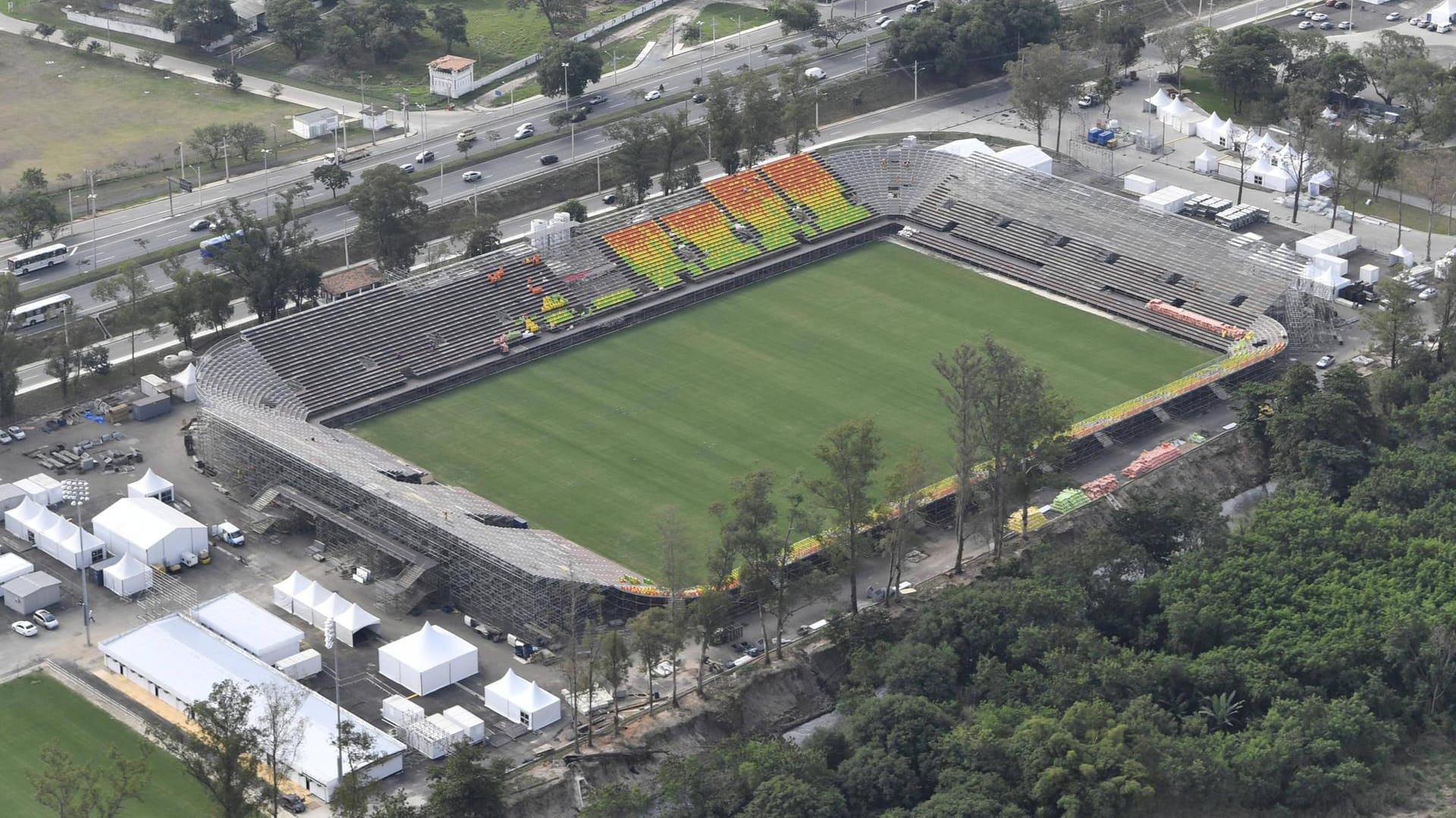 Im Deodoro-Stadion feiert Rugby sein Olympia-Comeback. Und auch die Fünfkämpfer absolvieren in der Arena den Reit- und Combinedwettbewerb.