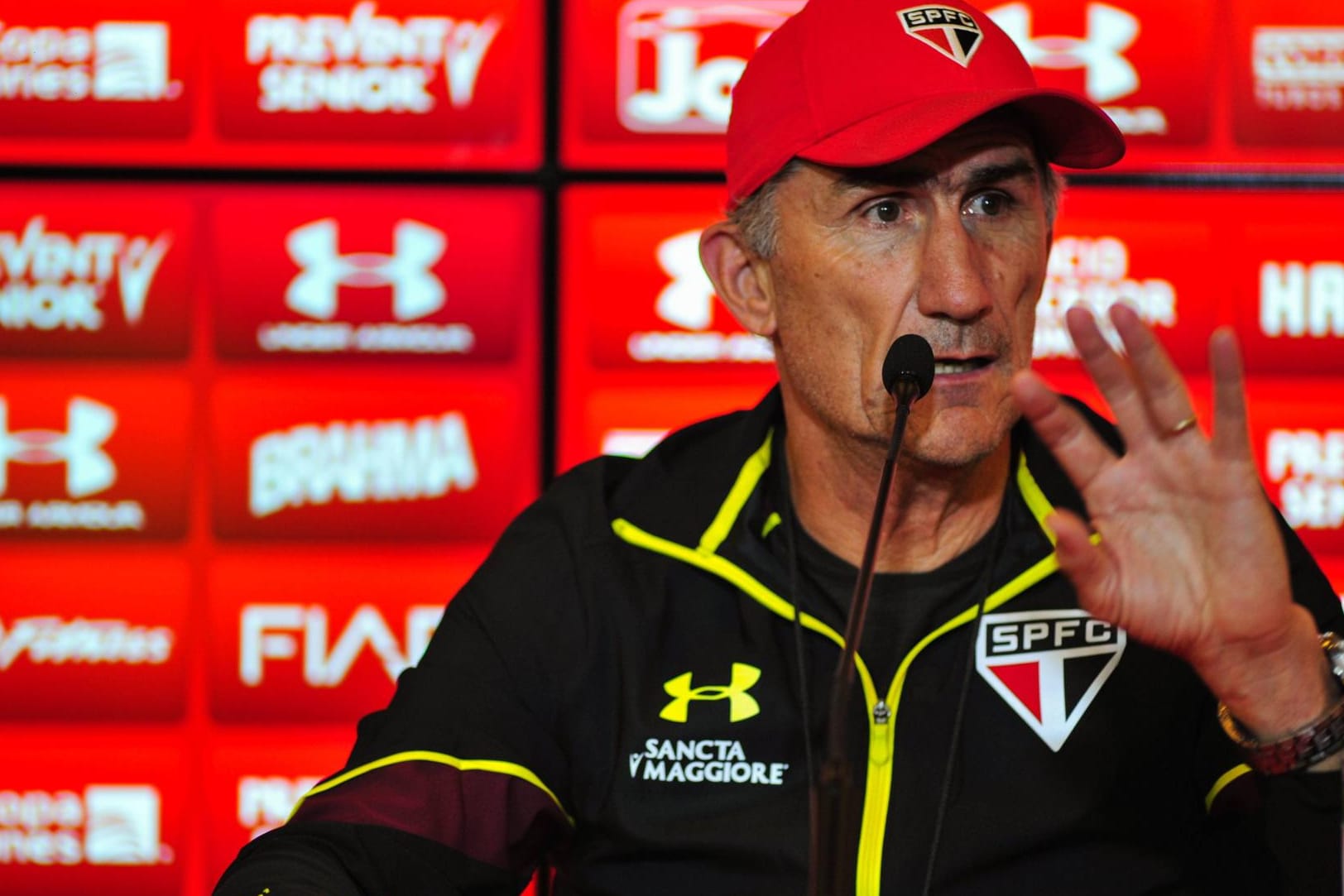 Edgardo Bauza, hier noch als Trainer des FC Sao Paulo.