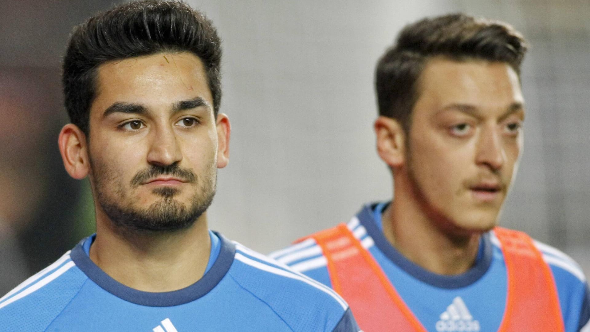 Ilkay Gündogan (li.) und Mesut Özil, hier beim Training der Nationalelf im vergangenen Jahr. Ilkay Gündogan (li.) und Mesut Özil, hier beim Training der Nationalelf im vergangenen Jahr.