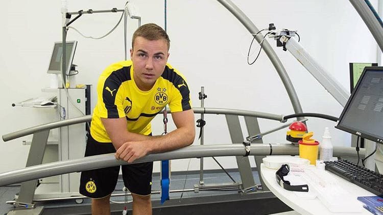 "Endlich geht's los": Mario Götze präsentiert sich trainingsfleißig.
