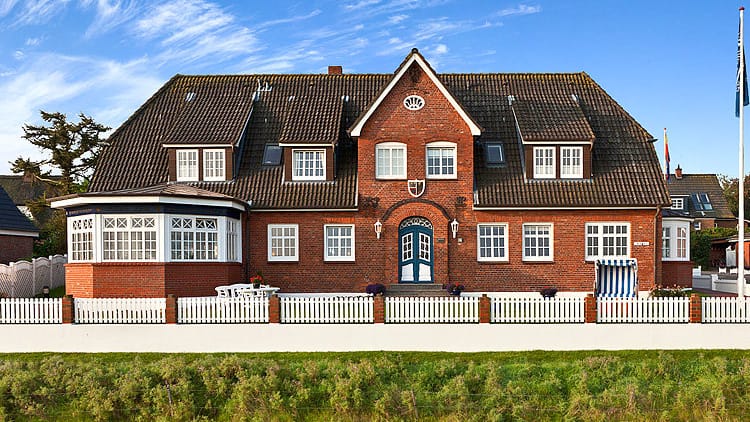 Hierhin kehren Urlauber immer wieder zurück: Das Holidaycheck Award-Hotel "Pidder Lyng" befindet sich ganz im Norden der Insel Amrum im Ort Norddorf.