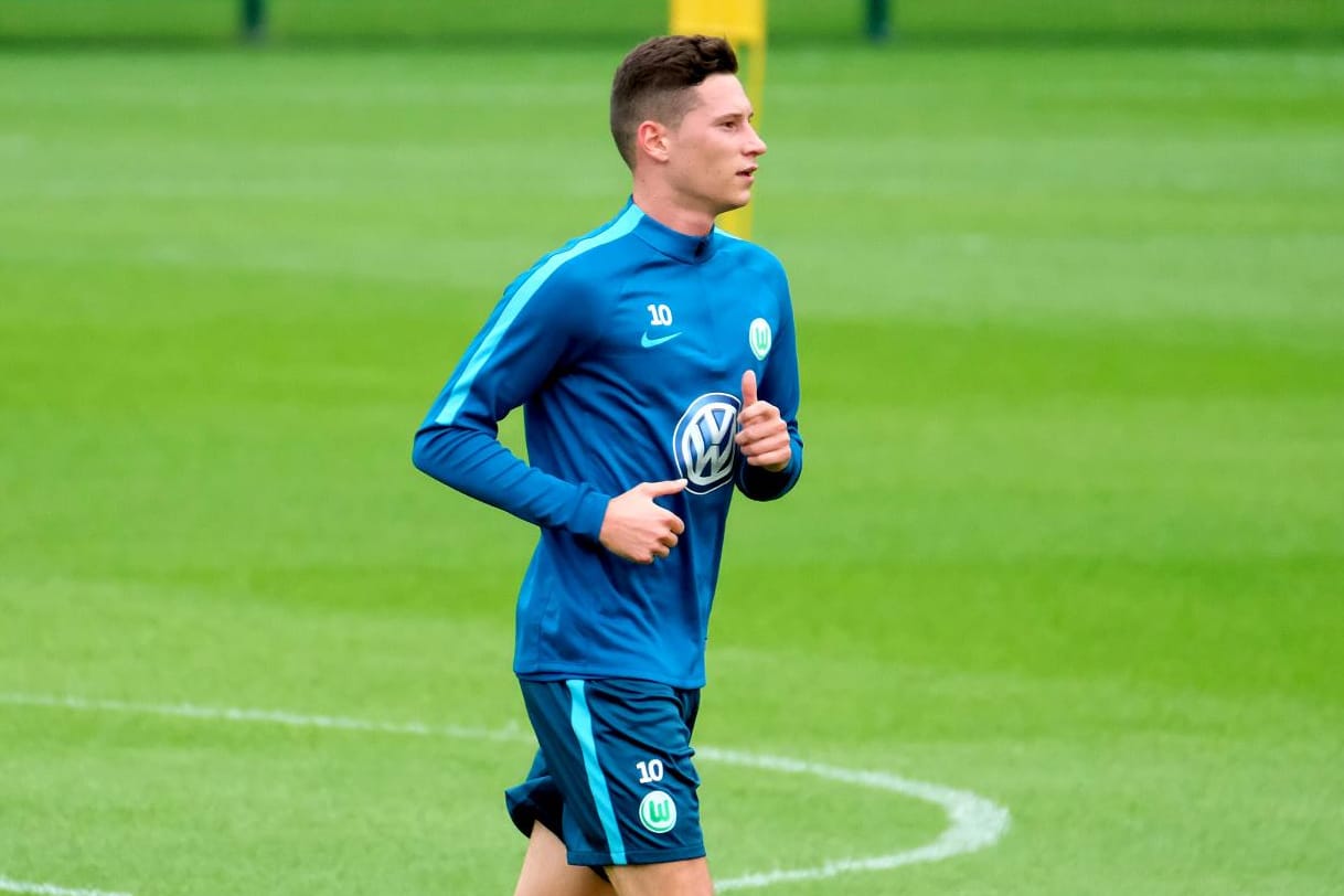 Muss vorerst in Wolfsburg bleiben: Weltmeister Julian Draxler.