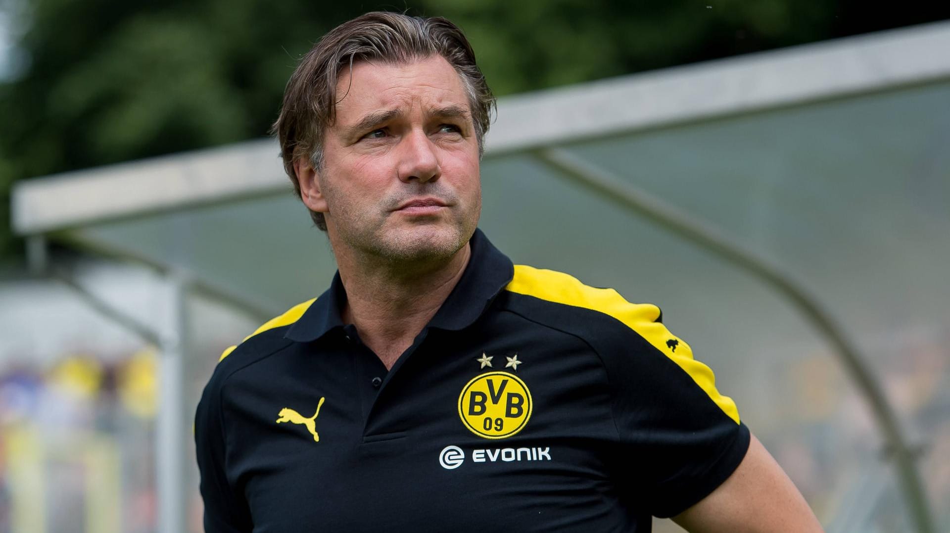 Michael Zorc bezieht Stellung zu Gerüchten um eine Gomez-Verpflichtung des BVB. Michael Zorc bezieht Stellung zu Gerüchten um eine Gomez-Verpflichtung des BVB.