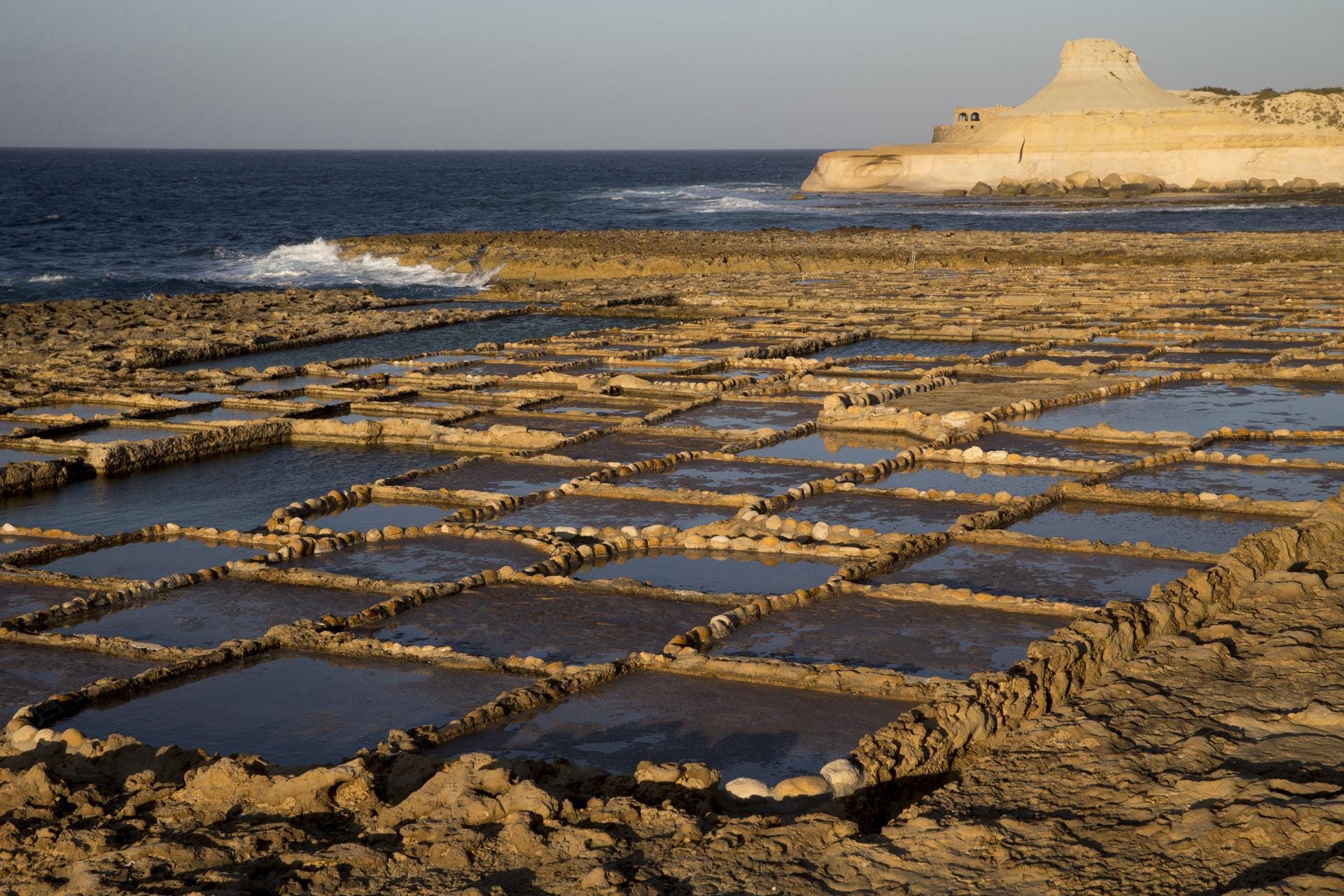 Die Blauen Salinen von Marsalforn auf Gozo.