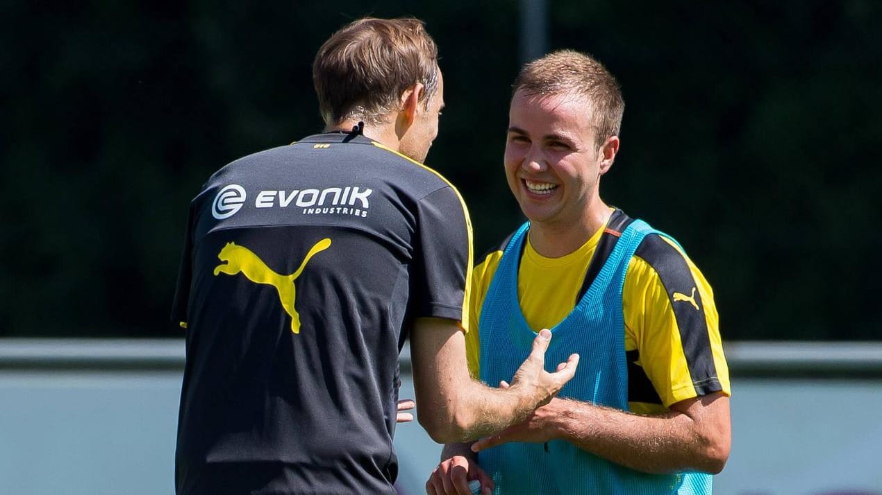 Hat den Spaß am Fußball wieder gefunden: Mario Götze (re.) im Dialog mit BVB-Coach Thomas Tuchel. Hat den Spaß am Fußball wieder gefunden: Mario Götze (re.) im Dialog mit BVB-Coach Thomas Tuchel.