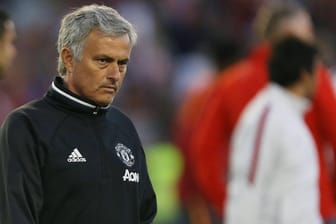 In den Planungen von ManUnited-Coach Jose Mourinho spielt Weltmeister Bastian Schweinsteiger keine Rolle.