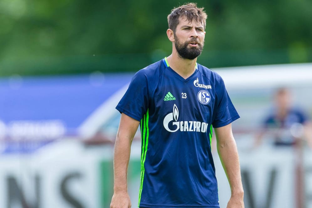 Kaum da, schon verletzt: Schalke-Neuzugang Coke fällt monatelang aus.