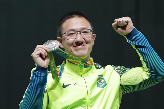 Der Brasilianer Felipe Almeida Wu gewann die Silbermedaille mit der Luftpistole.