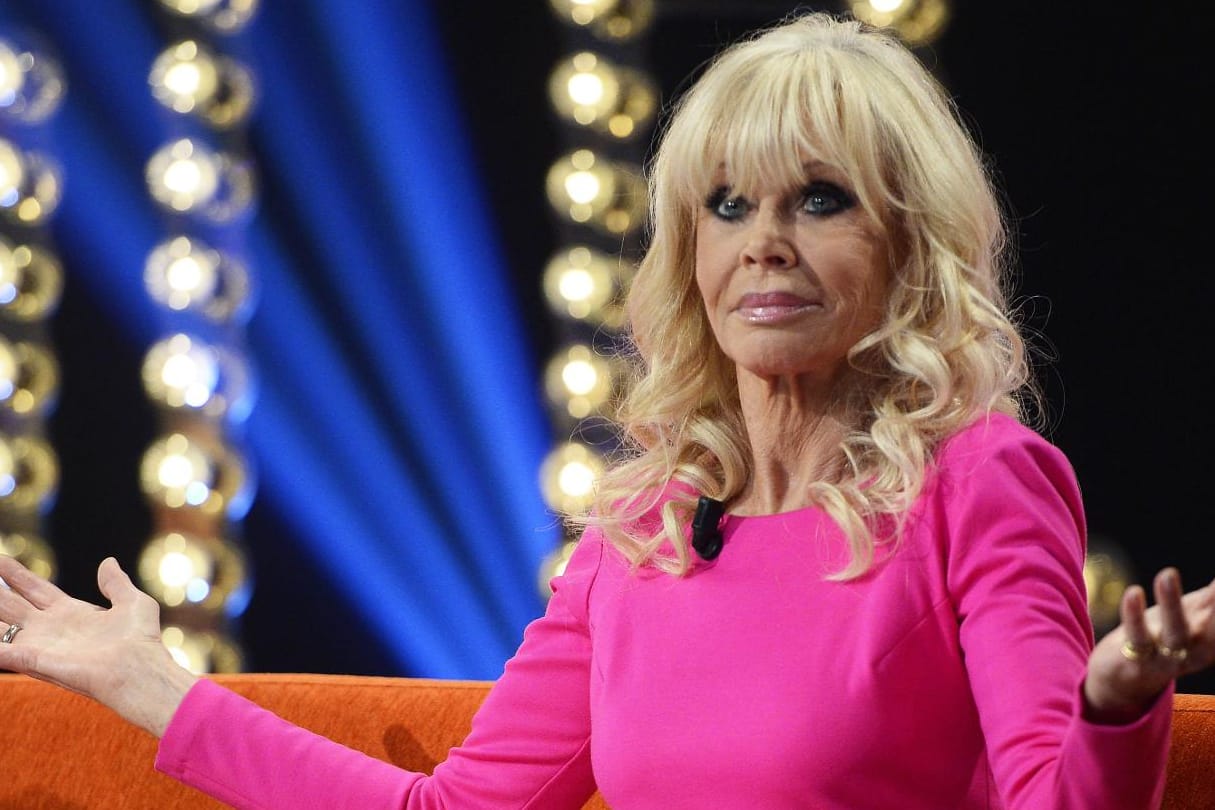 Britt Ekland in der Fernsehshow "Hasselhoff - En svensk talkshow" in Stockholm im Januar 2014.