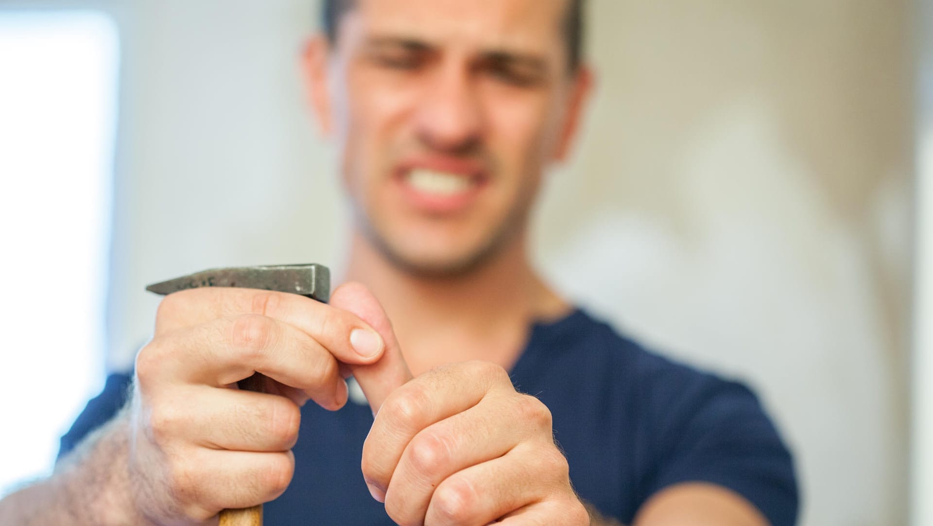 Der Finger ist ab! Wie Heimwerker bei Verletzungen vorgehen