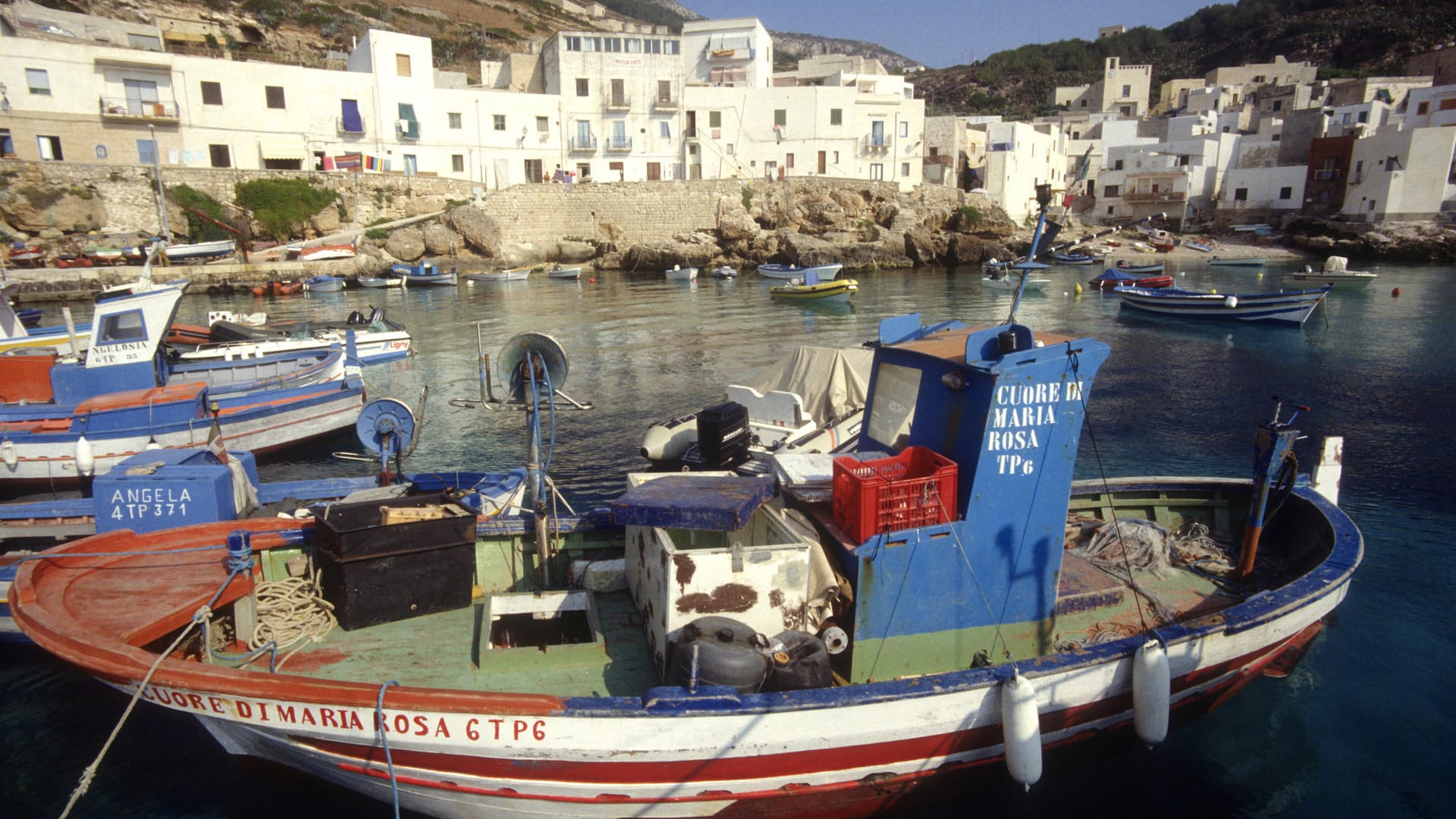 Der Hafen von Levanzo.