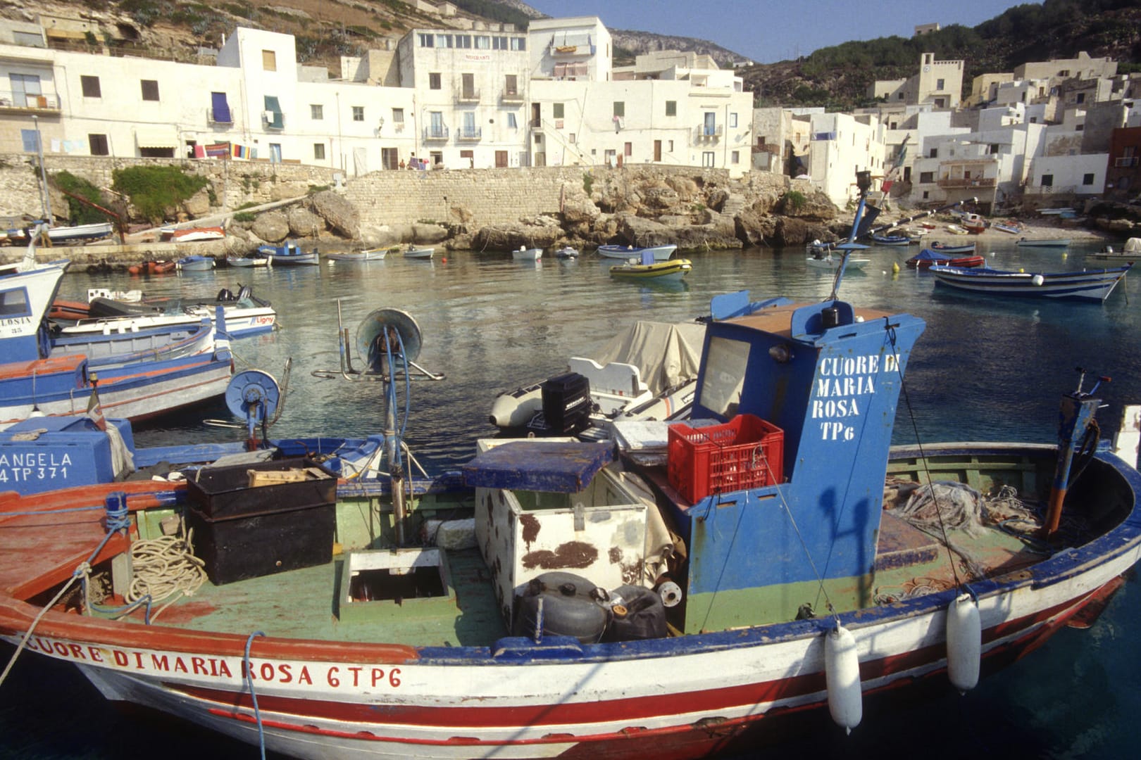 Der Hafen von Levanzo.