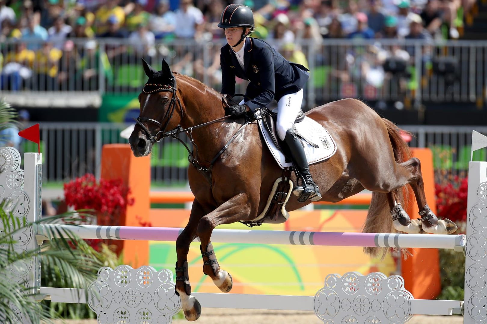 Sandra Auffarth beim Springreiten