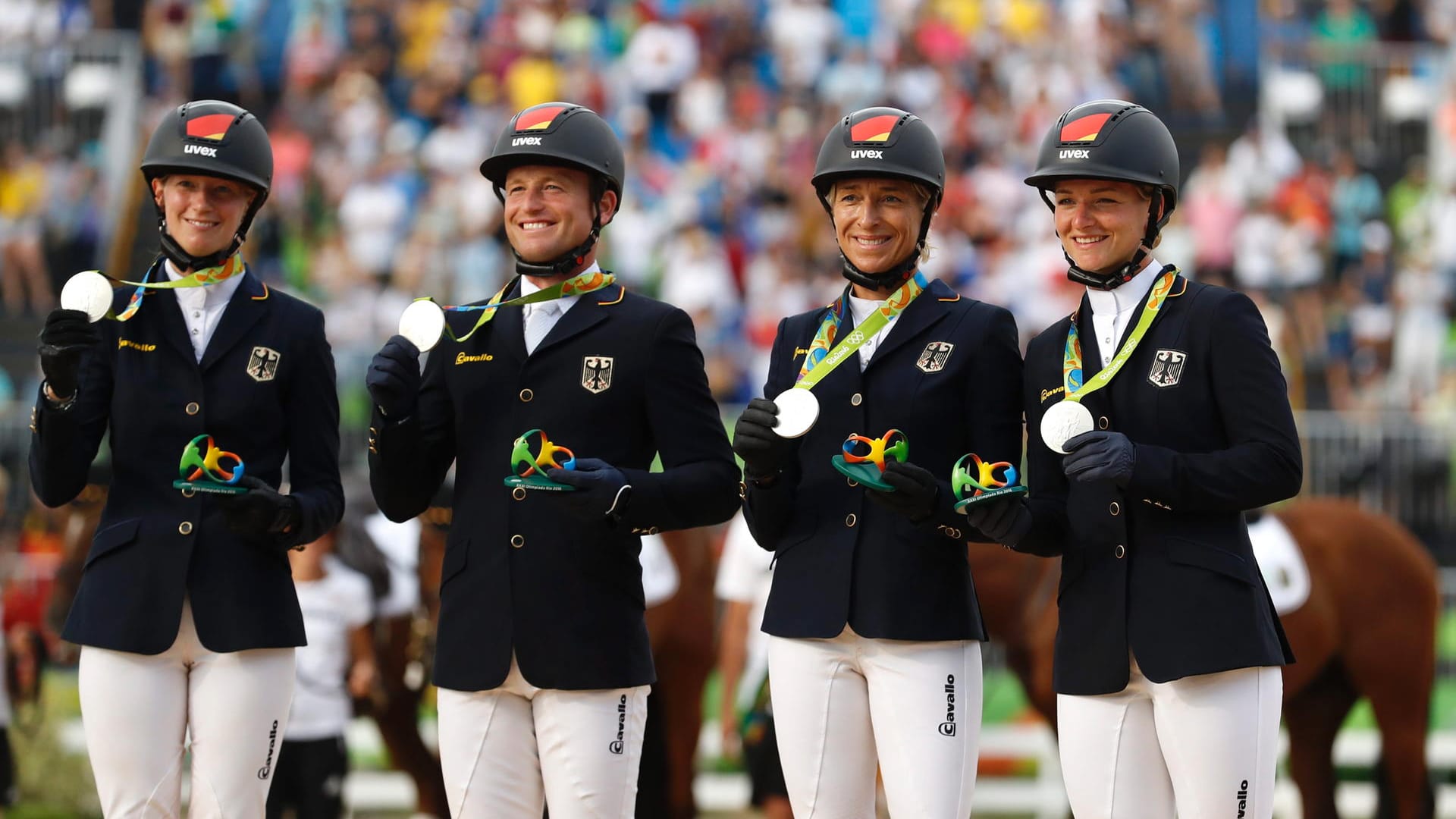 Die Vielseitigkeitsreiter um Sandra Auffarth, Michael Jung, Ingrid Klimke und Julia Krajewski (v.li.) machten den Anfang und holten die Silbermedaille im Teamwettbewerb.