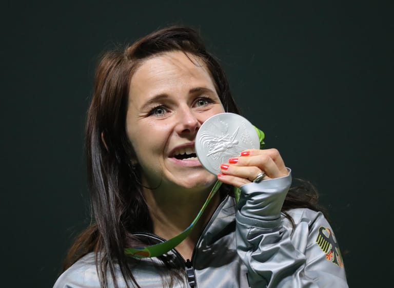 Die Schützin Monika Karsch sicherte sich völlig überraschend die Silbermedaille.