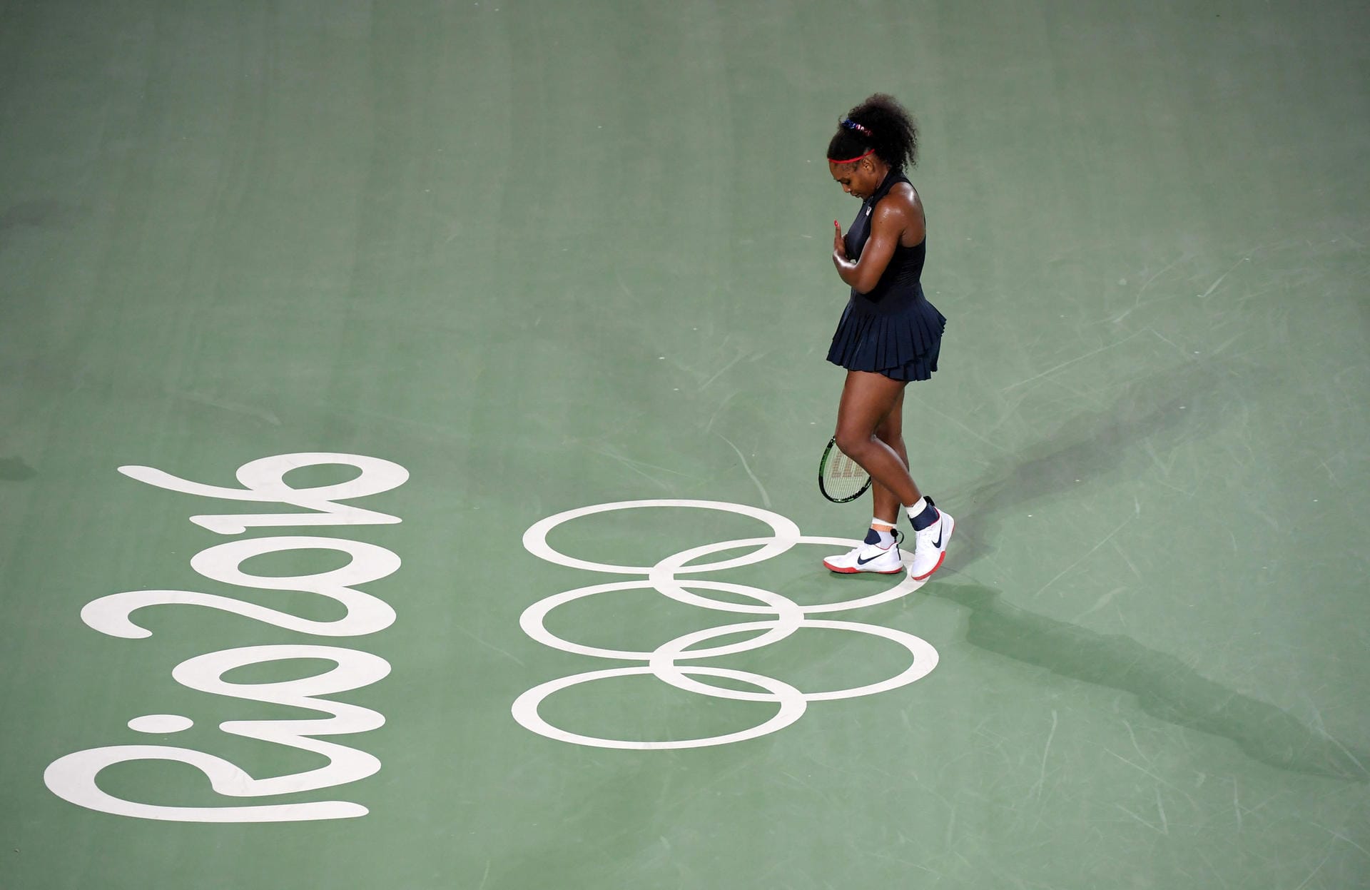 Serena Williams ist völlig überraschend gegen Elina Svitolina ausgeschieden. Die Enttäuschung ist ihr anzusehen.