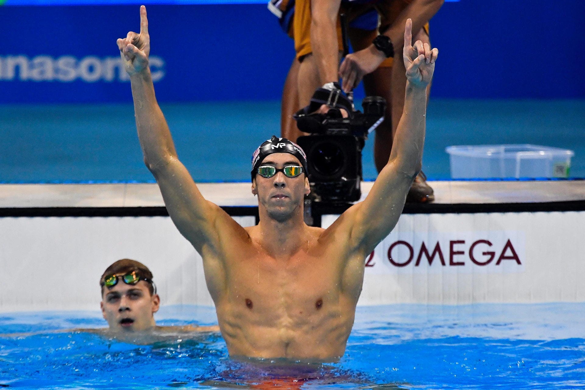 Michael Phelps ist der König der Olympischen Spiele: Über 200 Meter Schmetterling holte der US-Amerikaner seine 20. Goldmedaille. Wenig später lässt er mit der Staffel die 21. folgen.